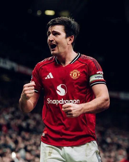 邮报记者：目前而言，曼联方面不愿续约马奎尔