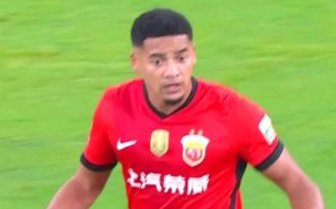 足球报：蒋光太已随队训练，但能否出战柔佛新山仍存在变数