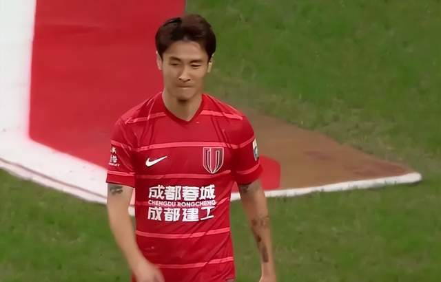 真想赢！亚冠战平日本豪门：韦世豪和徐正源赛后连说3个生气！