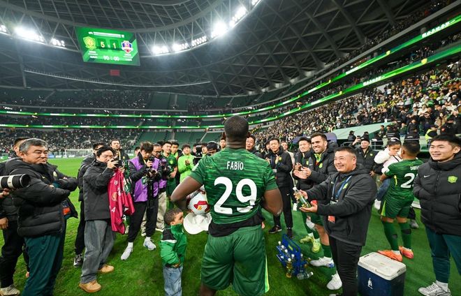 溃不成军！中超+杯赛冠军，海港+国安亚冠全部垫底，32战仅5胜