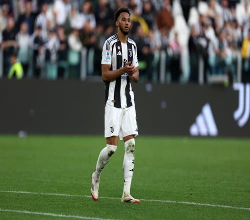 记者：凯利表现未达预期，尤文准备今夏将其出售