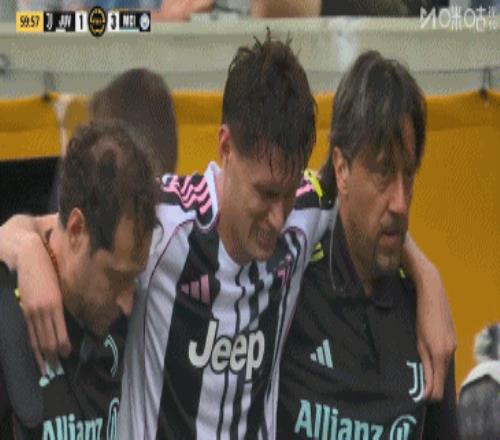 米体：萨沃纳将伤缺2个月的时间，但他会留在美国支持尤文