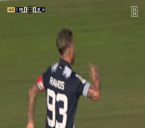 宝刀不老！39岁拉莫斯力压巴斯托尼头槌破门，国米01落后！