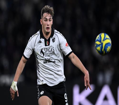 记者：国米将与意足协讨论，决定是否让F埃斯波西托参加欧青赛