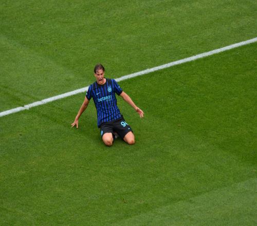 经纪人：即使收到2500万欧或任何报价，国米都不会卖F埃斯波西托