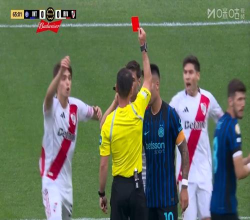 河床已危！夸尔塔最后一人犯规吃直红，河床10人应战+暂第3将出局