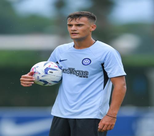 卢塞恩总监：国米对A斯坦科维奇行使回购权，球员未来由他们决定