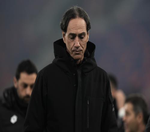 斯基拉：内斯塔不认同德劳伦蒂斯的提议，已拒绝执教巴里