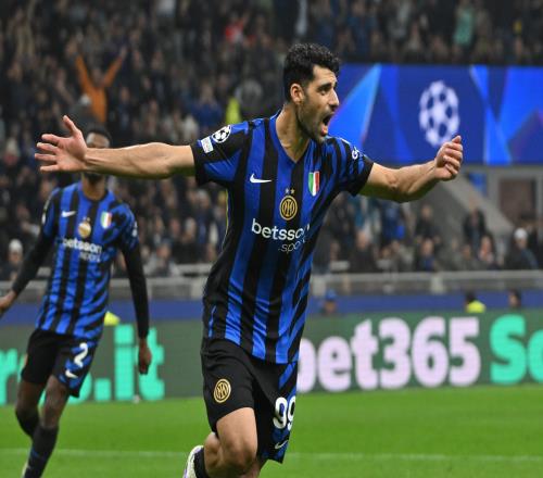 记者：国米目前的转会精力集中在锋线，塔雷米即将离队