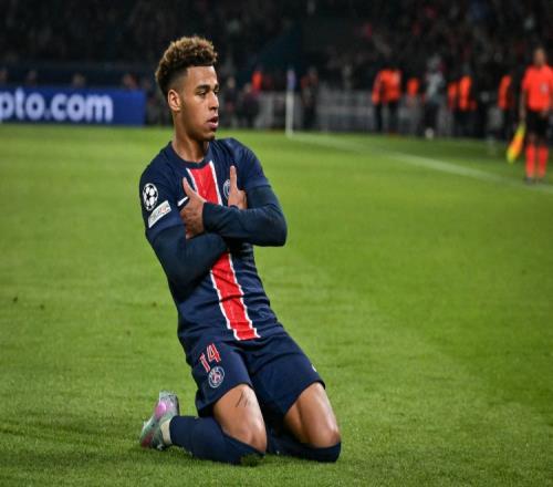 比肩一众足坛传奇！杜埃成第9位在欧冠决赛中破门的法国球员