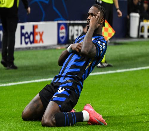 米体：弗拉泰西和小图拉姆恢复训练，能出战弗鲁米嫩塞