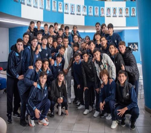 梦开始的地方！劳塔罗探望母队竞技俱乐部，与青年队共度下午时光