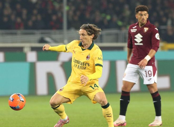 一场3-2让意甲榜首易主，阿莱格里神换人，让二追三奇迹逆袭