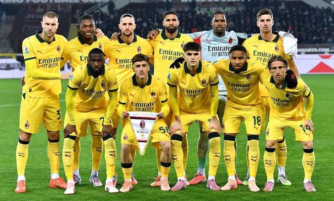 意甲三分制时代以来,米兰前14轮拿超过30分最终都排名前三 意甲三分制时代以来,米兰前14轮拿超过30分最终都排名前三