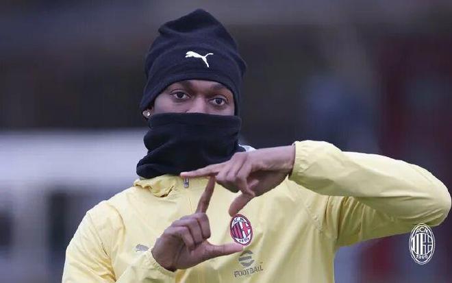 意天空丨两人进行了单独训练