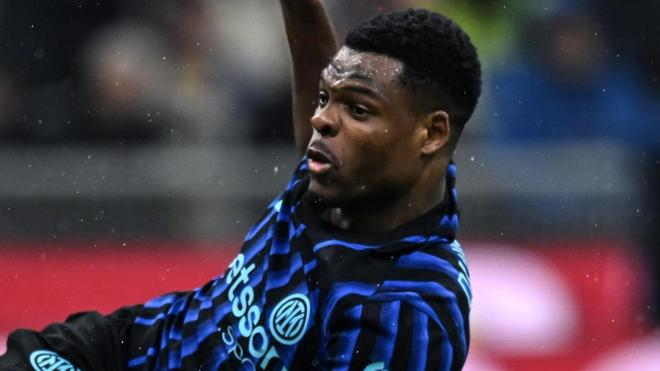 斯基拉：邓弗里斯将缺阵至明年3月初，国米已开始找寻替代者