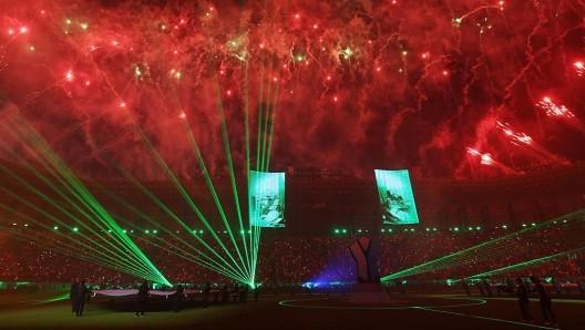 米体：意超杯决赛依旧未能满座，看台两侧用篷布遮住了空位