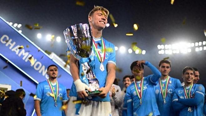 霍伊伦德夺冠后疑似“嘲讽”曼联：我做出了绝佳的决定