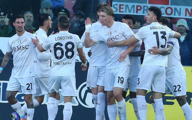 2-0！意甲豪强征服客场，曼联弃将大爆发：轰入2球，全场最佳