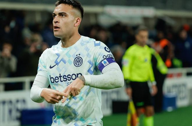 一场1-0让意甲榜首易主，前4差距最多4分，冠军争夺极其激烈