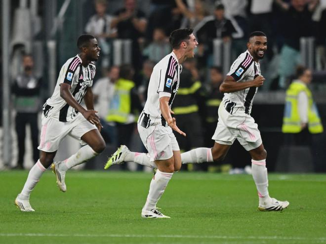 意甲前瞻|萨索洛0-2尤文：被水货前锋坑得惨，老妇人保四争一