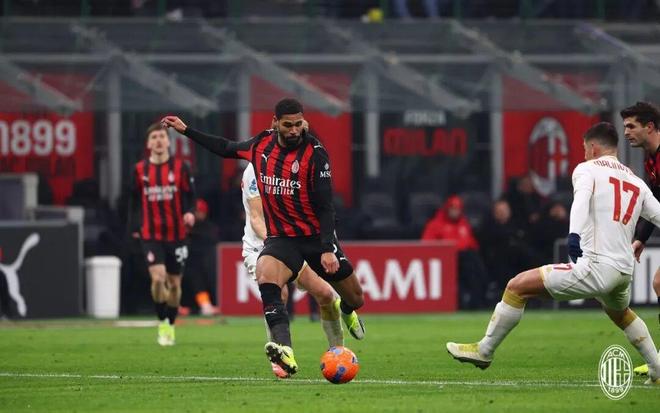 佩杜拉丨奇克给萨里发私人信息婉拒邀请