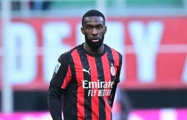 意甲丨托莫里停赛一轮，黄牌是因为……