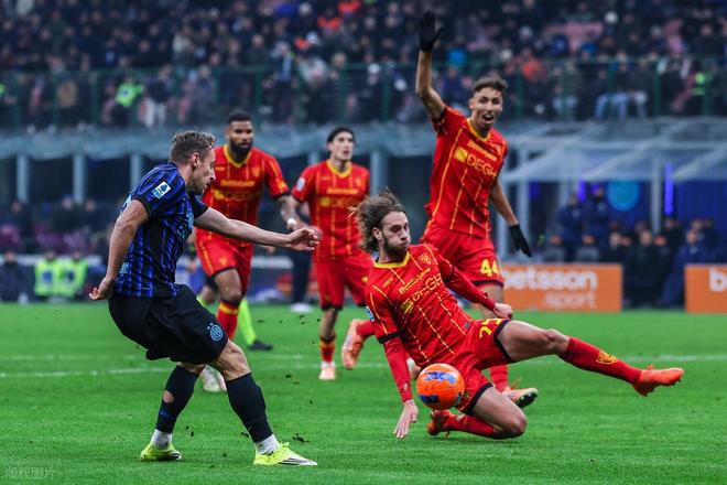 意甲最新积分战报 国米8轮不败6分优势领跑 那不勒斯追上AC米兰