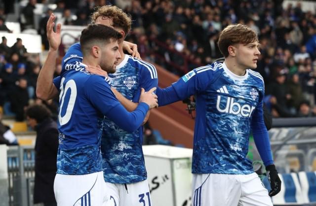 【意甲】科莫6-0都灵，反超尤文升第5