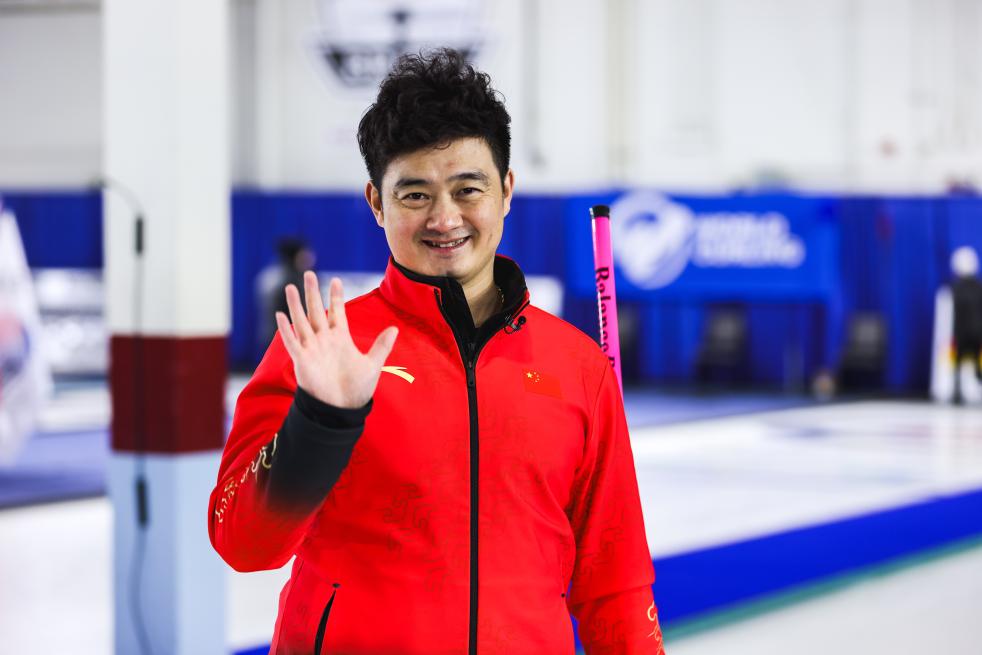 冰壶奥运落选赛：中国男队两连胜开局