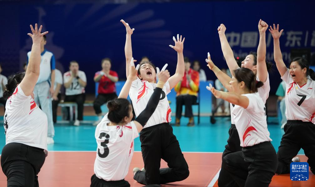 坐式排球女子组半决赛：江苏队胜山东队