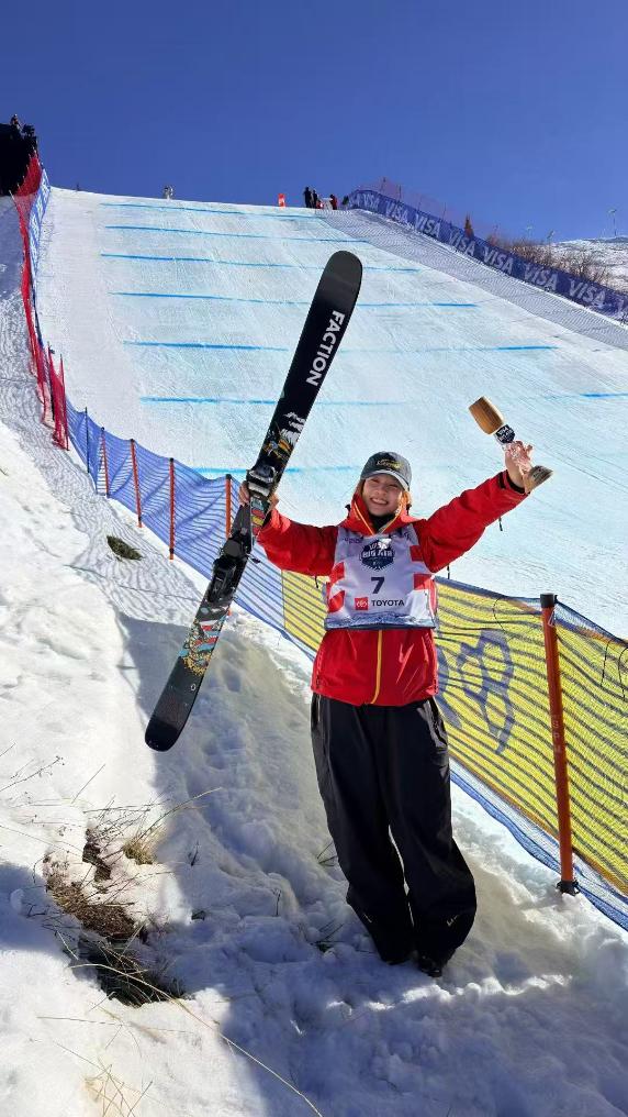 自由式滑雪大跳台世界杯斯廷博特站：杨如意摘得铜牌