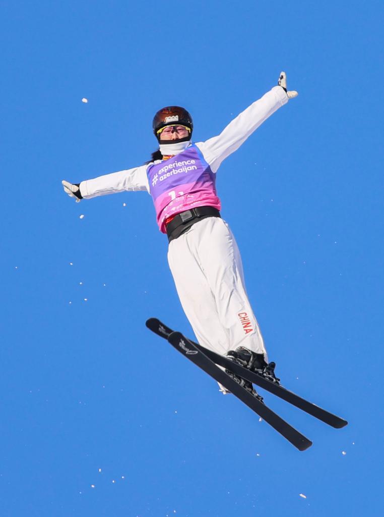 中国队包揽自由式滑雪空中技巧世界杯云顶站混合团体金银牌
