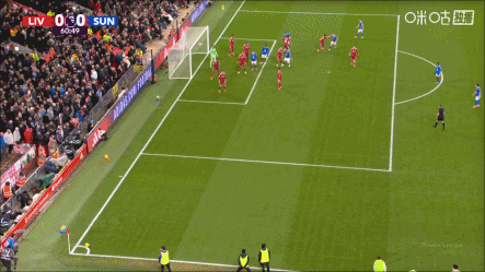 勒费开出角球,阿德雷特前点甩头攻门击中立柱弹出 勒费开出角球,阿德雷特前点甩头攻门击中立柱弹出