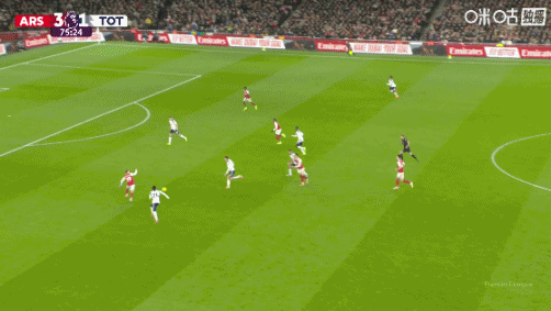 精彩兜射！阿森纳官方：埃泽对热刺打入的第三球当选11月最佳进球