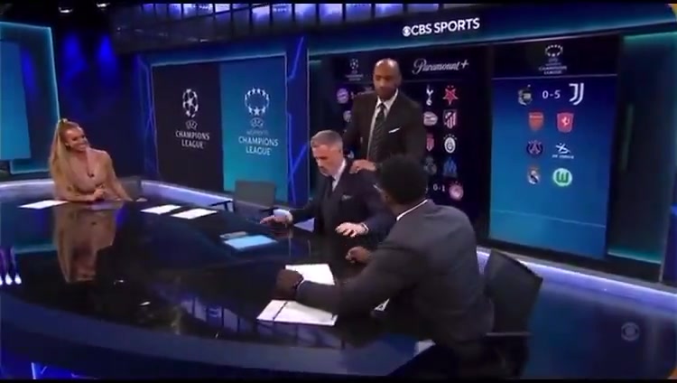 巨搞笑！卡拉格与理查兹为萨拉赫激辩，亨利赶紧介入“按摩”消火