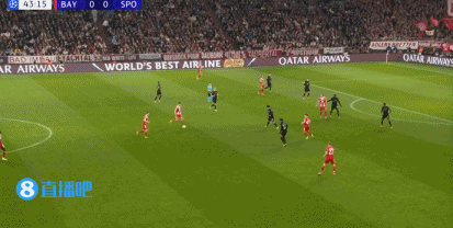 差点名场面！17岁卡尔强突禁区，把防守球员过个干净后打门被扑