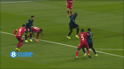 比塞克打门击中范戴克手臂，国米投诉但裁判未作表示