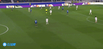 关键！卢克曼突入禁区小角度射门，被桑切斯扑出