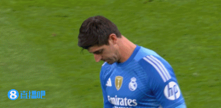 失落…哨响之后贝林叉腰喘气，罗德里戈瘫坐，维尼修斯一直低着头