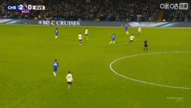 差点扳回一球，恩迪亚耶低射中柱，桑切斯已经放弃扑救了