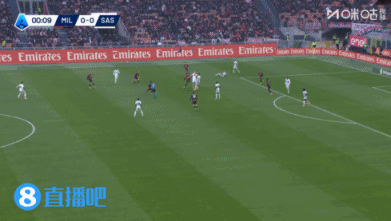 先试一脚！萨勒马科尔斯开局12秒远射轰门，球飞上看台