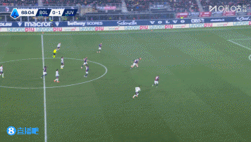 奥蓬达单刀机会被赫格姆放倒，后者被红牌罚下