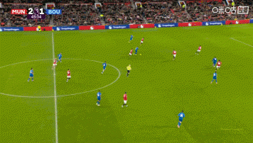 这防守？伯恩茅斯下半场开场闪击扳平，埃瓦尼尔森推进破门