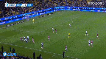 神扑！法比安91分钟禁区内抽射，马丁内斯飞身扑出