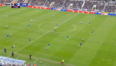 顶级防守！纽卡获得绝佳机会，里斯·詹姆斯将球封堵