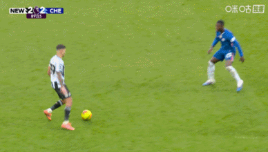 心急如焚！马雷斯卡场边着急跳出“梦幻舞步”