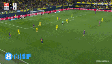 这配合赏心悦目！巴萨前场连续传球配合，拉什福德单刀遭门线拦截