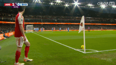 近4场造4个乌龙！赖斯开角球造鲁特尔乌龙，阿森纳2-0领先布莱顿