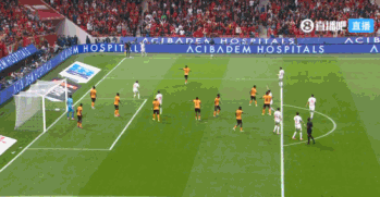 早早领先!卡埃比人群中鱼跃俯身冲顶破门,摩洛哥1-0领先赞比亚 早早领先!卡埃比人群中鱼跃俯身冲顶破门,摩洛哥1-0领先赞比亚